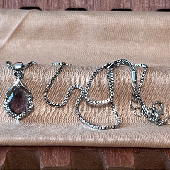 Beautiful Necklace 22” BN - Picture 1 of 3